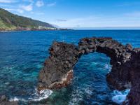 Lavabogen an der  Fajã Ribeira da Areia - Insel São Jorge